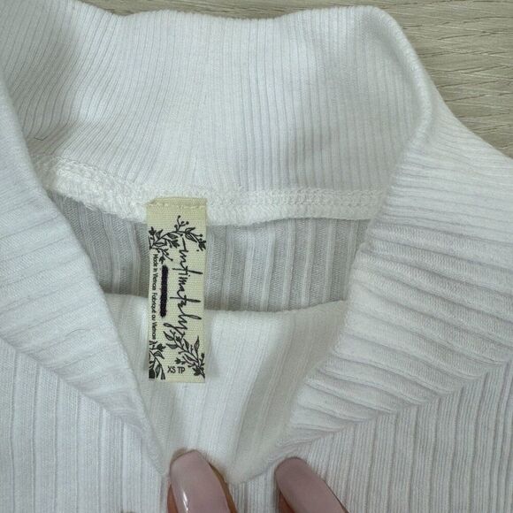 Free People The Rickie Mock Neck Top Womens XS White Ribbed NEW - Picture 5 of 5